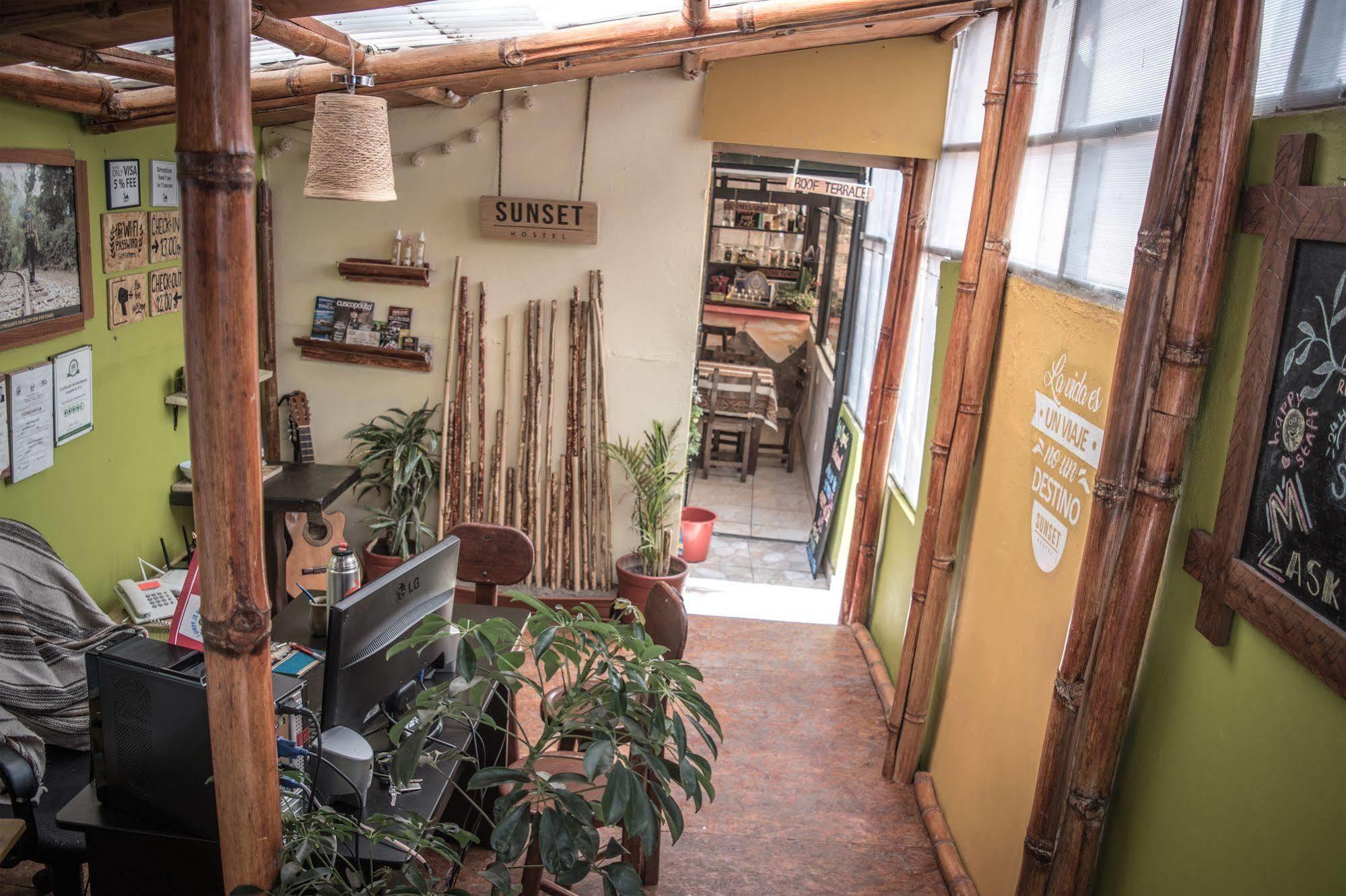 Sunset House Cusco Hostel Exterior photo